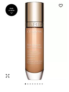 Clarins Skin Illusion Hydrating Foundation in Warm Beige-Tan. 108.3 N